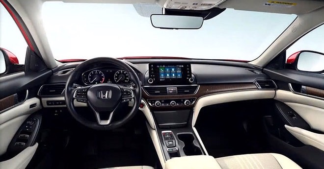 日系车积极换代，8代凯美瑞对标10代雅阁，挡位越多就越好？