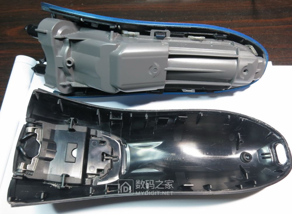 飞利浦三头剃须刀刀头拆卸清洗,传统剃须刀剃须的感受