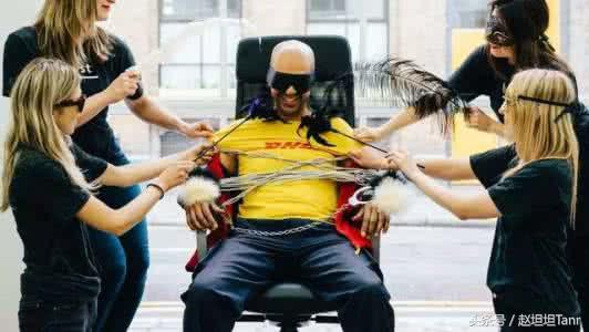 真香了这些品牌跨界联名超有趣,大牌流行联名