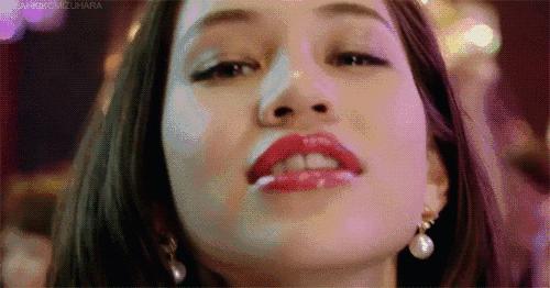 一生要吃多少口红,一辈子要吃掉多少口红