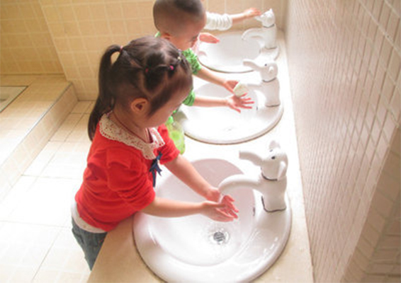 公立的幼儿园好还是私立的好,到底是私立幼儿园好还是公立的好