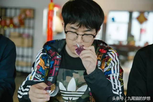 渣男味、发廊味、女老师洗澡后的味道,直男在香水面前简直疯了