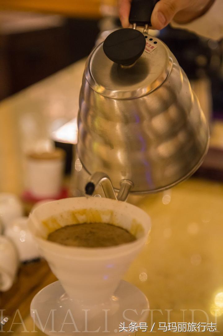 住赏气质喆啡，一辆复古老爷车把你接到咖啡馆的家