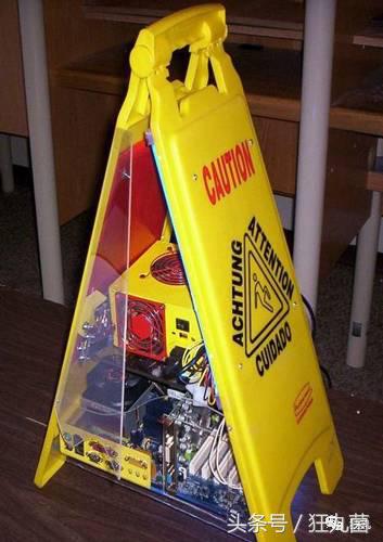 能热饭还能当马桶?别拦我,请把我埋在这样的电脑机箱里