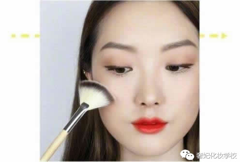 阿娇内双清冷系日常妆容,阿娇减龄穿搭