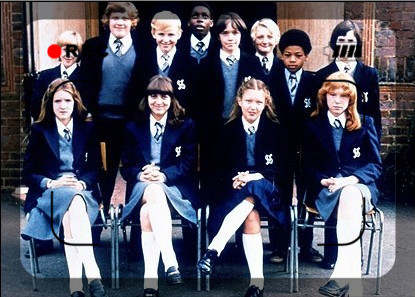 校服大比拼哪个国家的校服更丑,各国校服比拼小视频