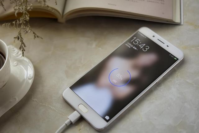 oppor9s实测缺点,用了一年的oppor9怎么样