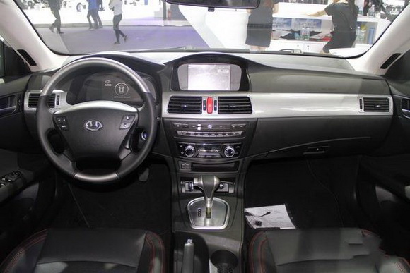 华泰iev230电池是什么品牌,华泰新能源iev230试驾视频