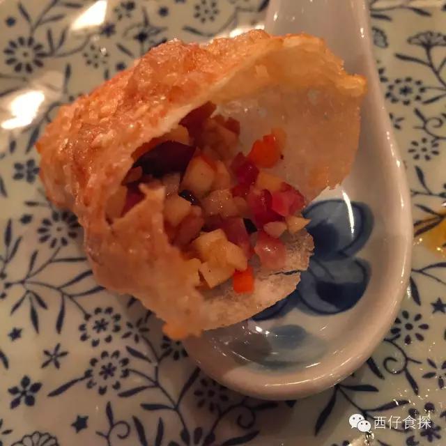 Bistro红墙小馆:繁星点点小酌处深幽院落瓦块鱼