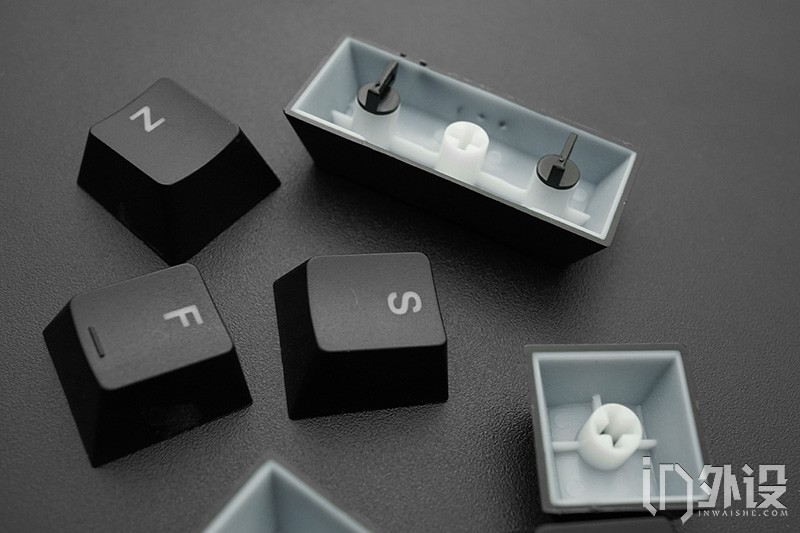 魔炼者1506机械键盘拆解,入门级客制化机械键盘横向评测