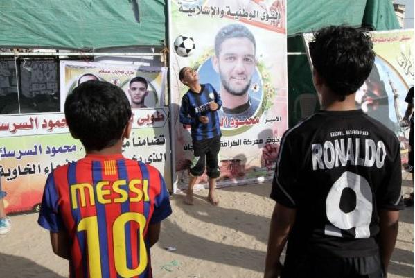 遍地都是球迷看哪家的最争气