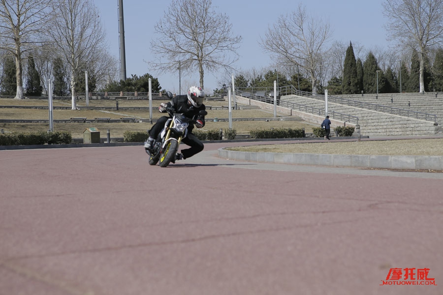 《原创试驾》城市运动小MINI力帆KPMINI摩托车试驾