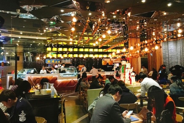 天气这么热还不来个清爽的冰淇淋,这么热的天唯有冰淇淋不可辜负