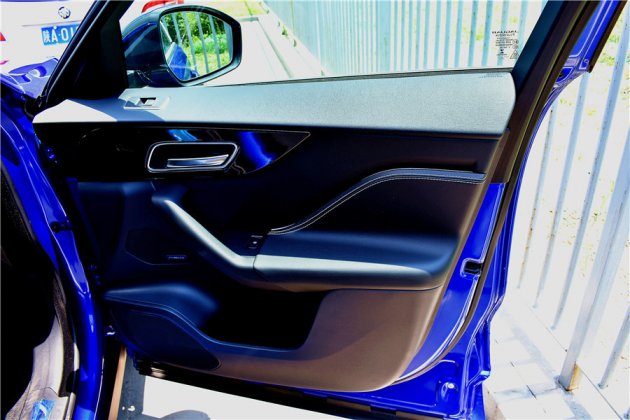 捷豹f-pace改装捷豹f-pace,捷豹f-pace2024款落地价对比捷豹xfl