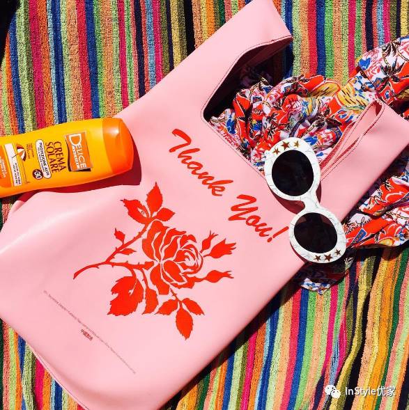 最流行的购物袋包包,今年流行的购物袋包