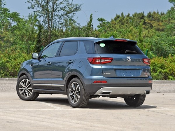 长安suv2022年新款cs55,长安suv3代cs55