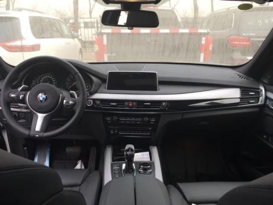 17款宝马X5豪华运动款,18年宝马x5和20年x5有什么区别