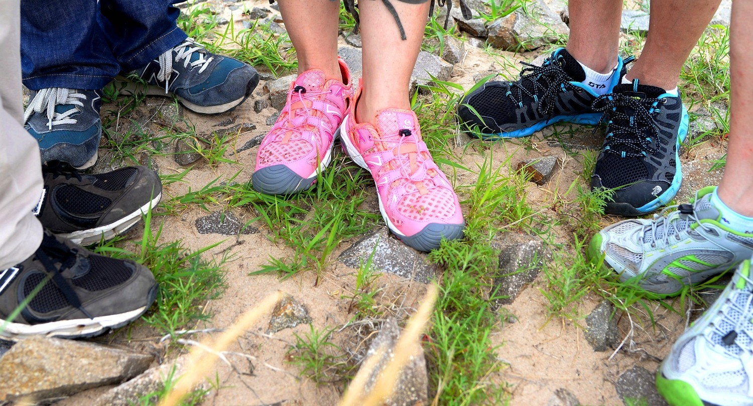 感受一份属于我的清凉——洛弛红Clorts户外溯溪鞋3H027D体验