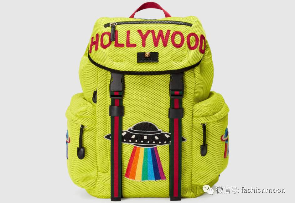 夏天适合背双肩包吗,夏天背双肩包还是斜挎包好看