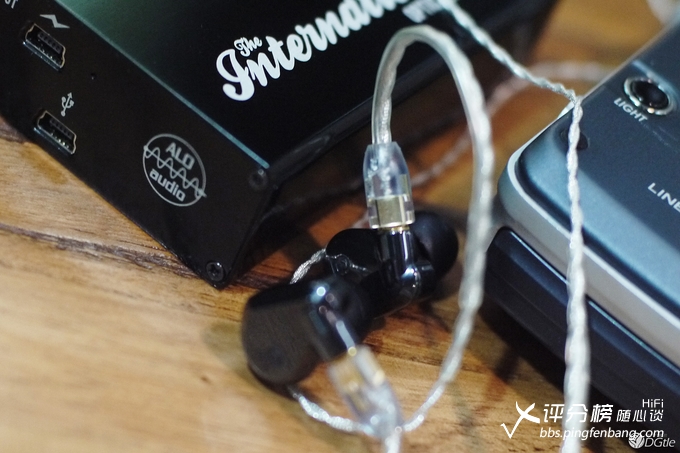 这悦耳的琴声流连忘返CampfireAudioLyra耳塞小记