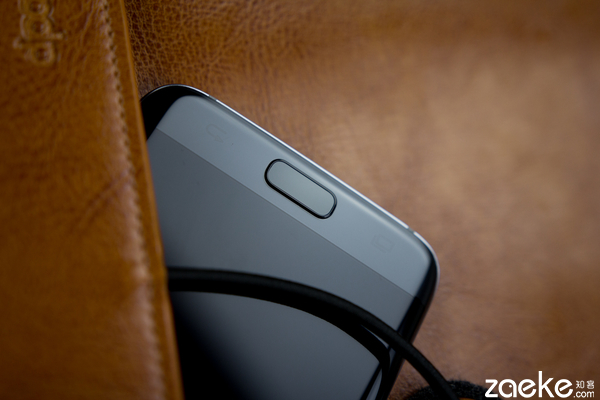 三星s7edge曜岩黑还是星钻黑好看,三星s7edge银色实拍图