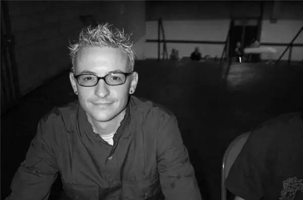 linkinpark主唱为什么自缢,林肯公园主唱去世前录像曝光