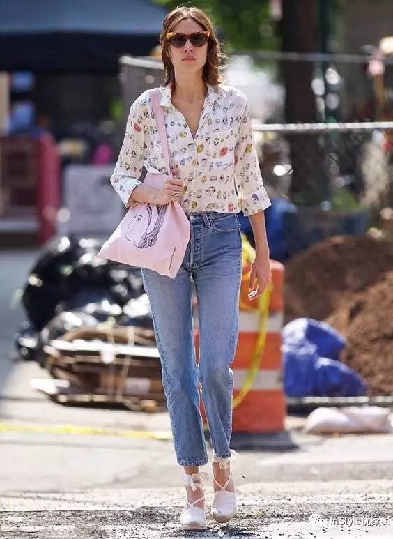 最流行的购物袋包包,今年流行的购物袋包