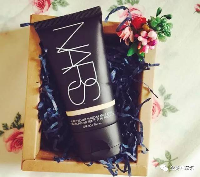 不会画妆容和会化妆的对比,新手有没有必要画腮红