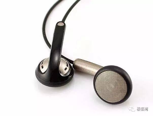 台式电脑耳机跟音响选哪个,耳机和音响电脑买哪个好