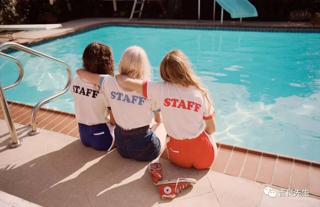 小众高级感白tee,白tee的30多种时髦穿搭