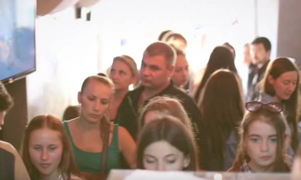 国外爆火的中国小吃,中国这个美食火遍国外