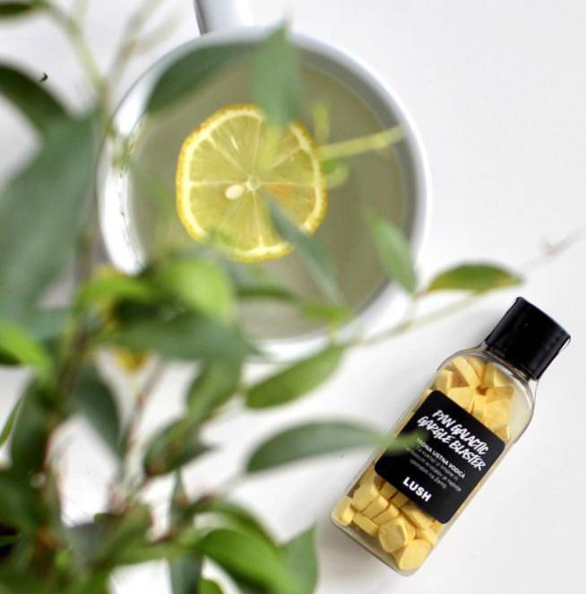 出去旅行行李箱里要装些什么小孩,小学生暑假旅游怎么装行李箱