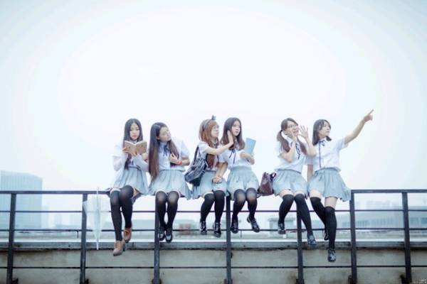 我们为什么要穿新衣,穿jk制服有错吗