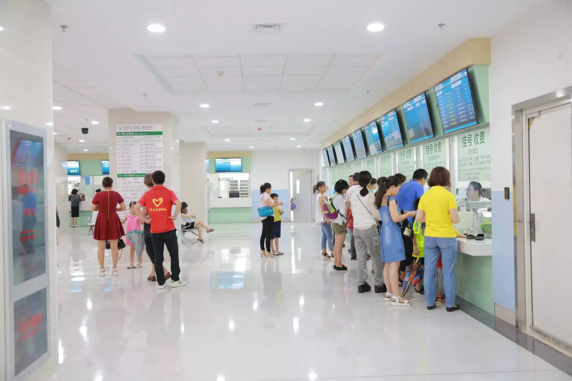 「微聚焦」今天起，一医院启用新大楼，看病别走错！