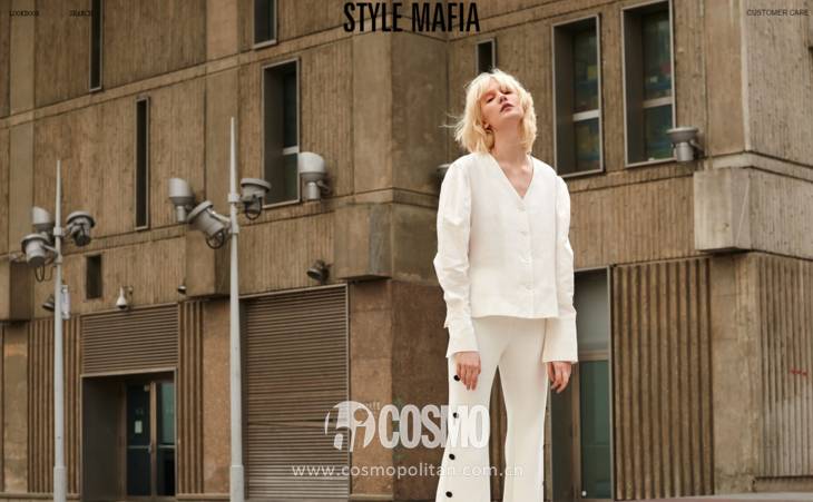 这些衣服太好看每件都想买，老板能预支下月工资不？