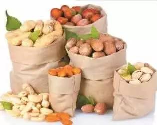 月经来之前肚子胀吃什么好,姨妈期水肿吃什么调理