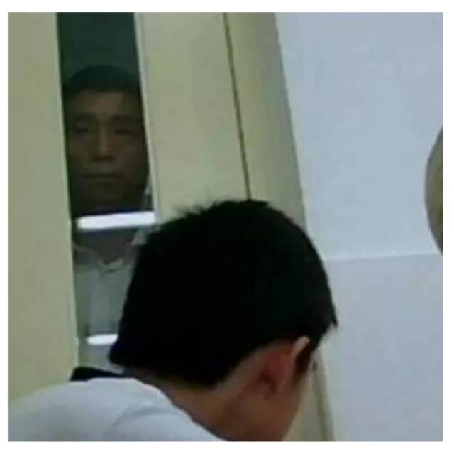 同个领导同一个班主任,和孩子同一个班主任