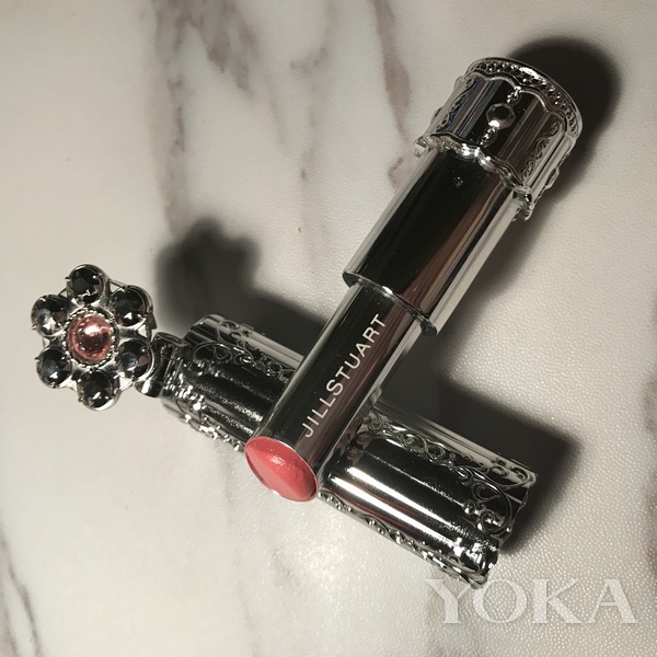 帮你试用护肤品,帮你试口红