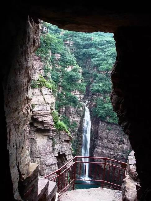 黄果树瀑布深度游一下,除了黄果树瀑布还有什么瀑布好看