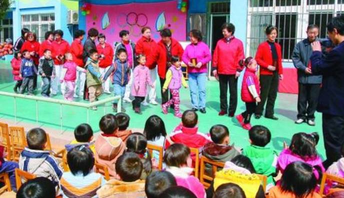 公立幼儿园托班好还是机构好,如何选择适合的托班和幼儿园