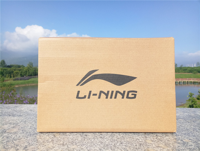 李宁如影随形,李宁跑鞋绝影雷