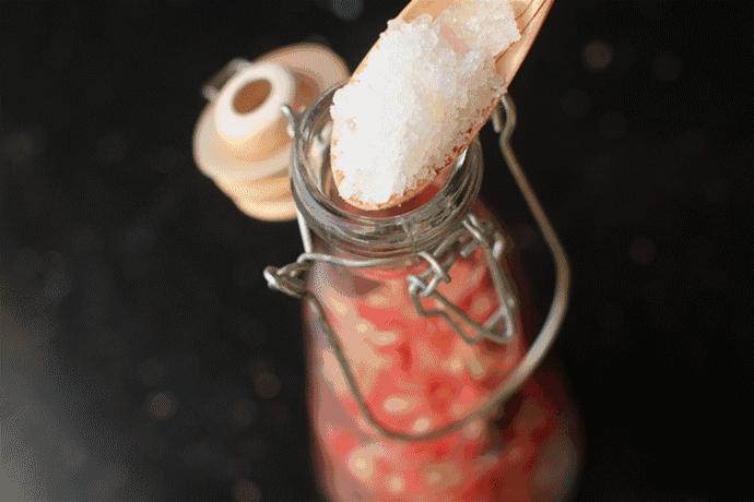 不用刀剥石榴怎么剥更快,怎么用手剥石榴剥得快