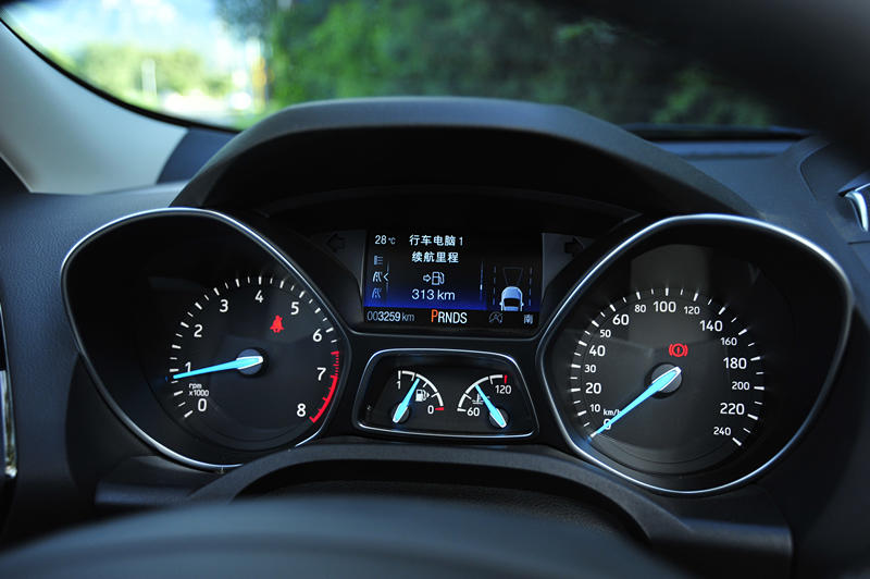 科雷傲和探界者哪个好,科雷傲和探界者