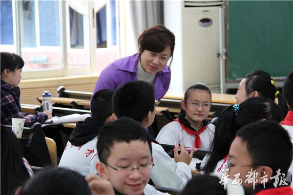 体现师爱弘扬师德,弘扬师德以爱育人