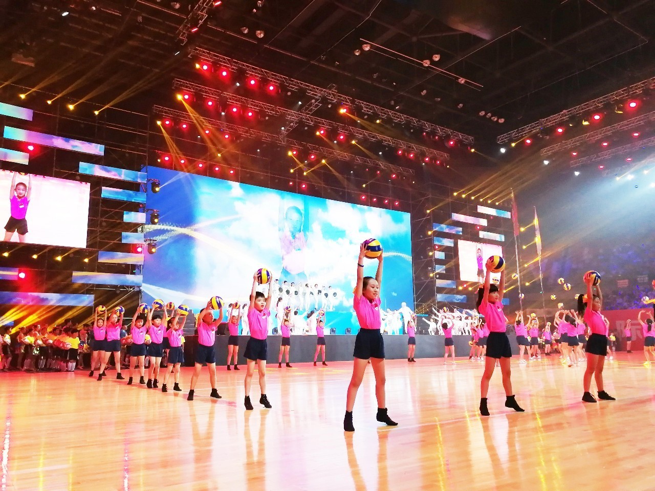 新静安体育中心首秀！直击静安区第一届运动会最燃开幕式（附中心各场馆营业时间及价格）