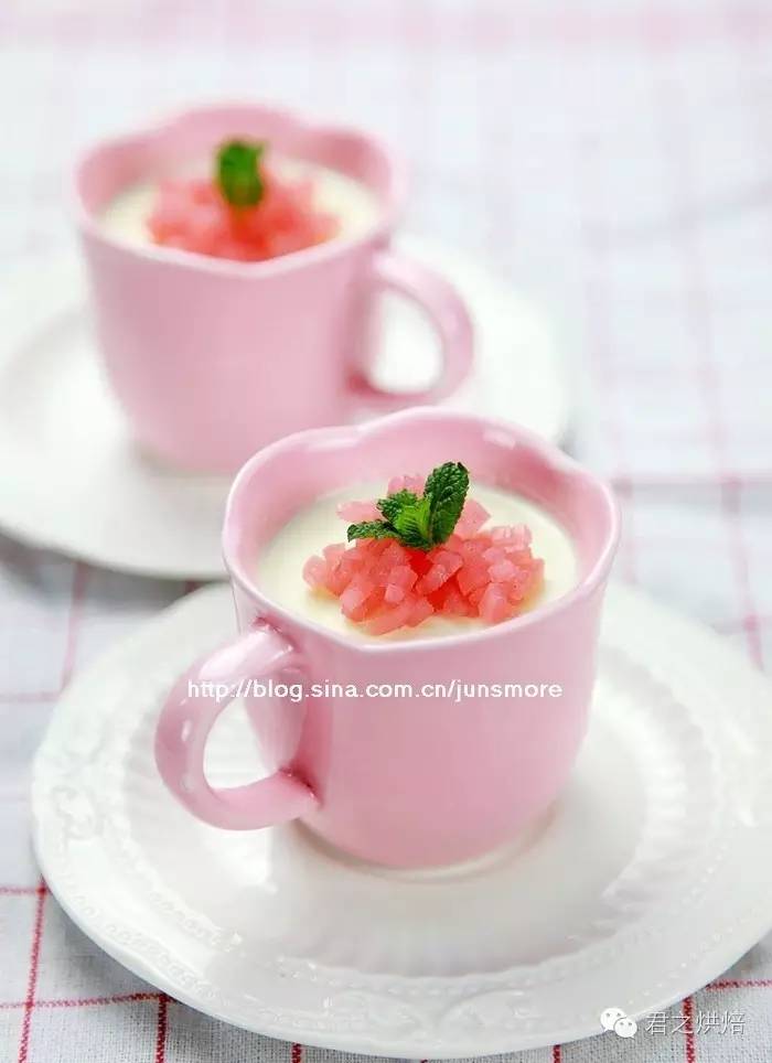 极简单的牛奶布丁,香浓嫩滑好美味!