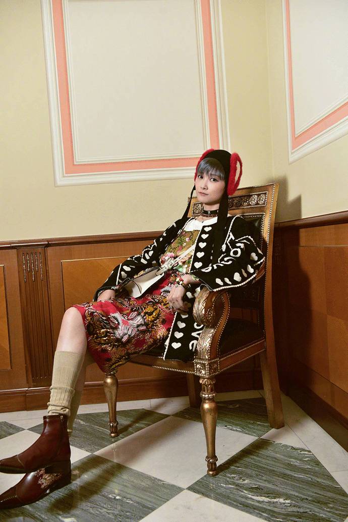 李宇春：Gucci 秀场可不只我一个「中国娃娃」｜时装周