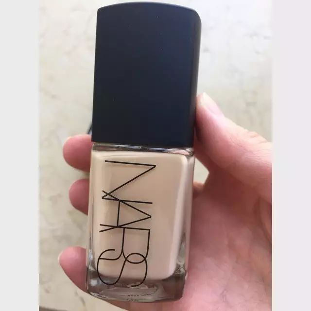 “老司机”NARS开车进北京｜登陆SKP再留情！腮红口红“污”到没眼看，底妆系列也玩“假正经”？