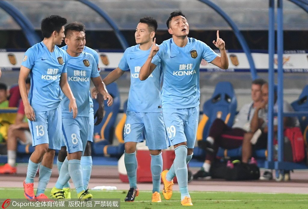 苏宁联赛首胜犹如夺冠般庆祝,苏宁击败滔搏