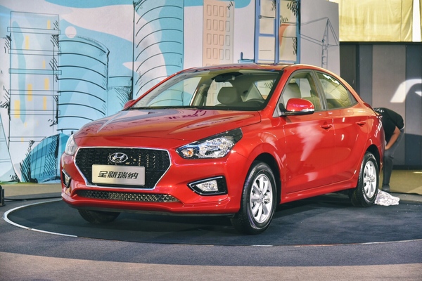 现代瑞纳2018新款车驾车体验,还要什么自行车英语